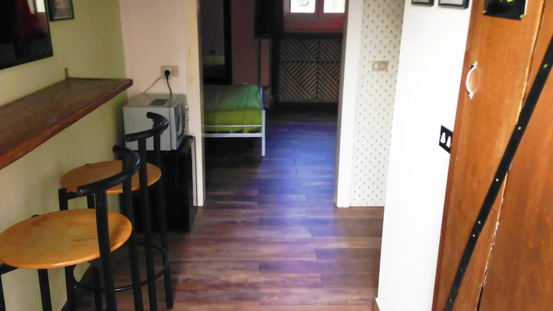 Pennyroyal Apartment Bergamo Italy
